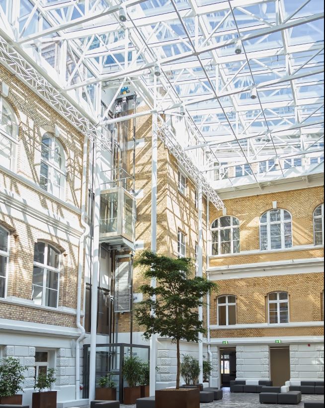 Lichthöfe der Regiocom Sommerfest MBA BBA Otto-von-Guericke Business School